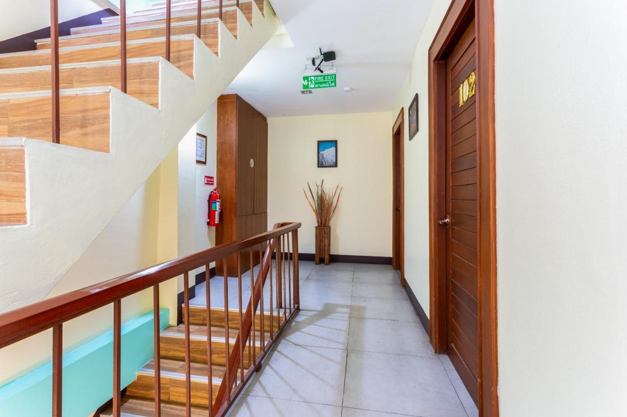Oyo 1093 De Nawarat Chiang Mai Boutique Apartment Eksteriør bilde