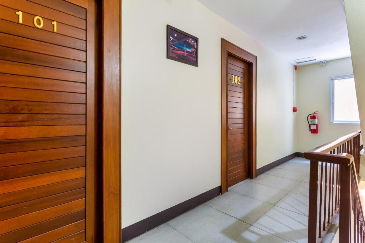 Oyo 1093 De Nawarat Chiang Mai Boutique Apartment Eksteriør bilde