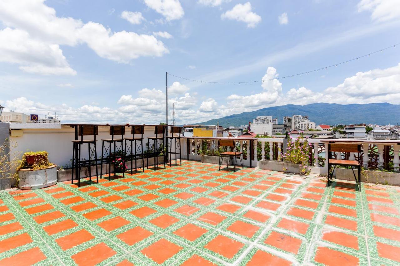 Oyo 1093 De Nawarat Chiang Mai Boutique Apartment Eksteriør bilde