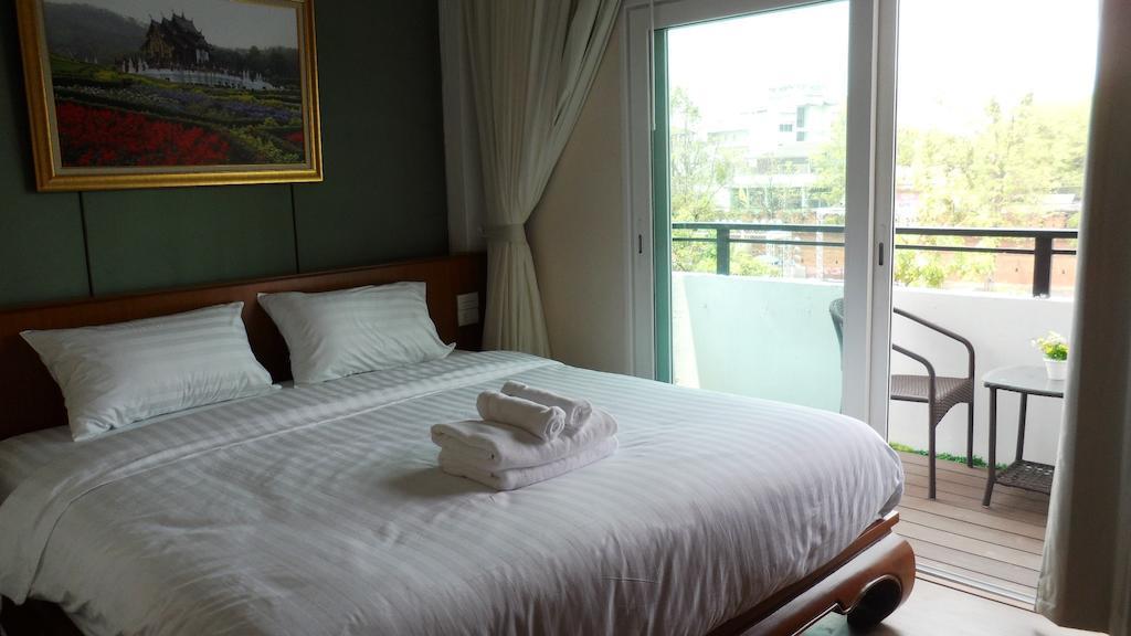 Oyo 1093 De Nawarat Chiang Mai Boutique Apartment Eksteriør bilde